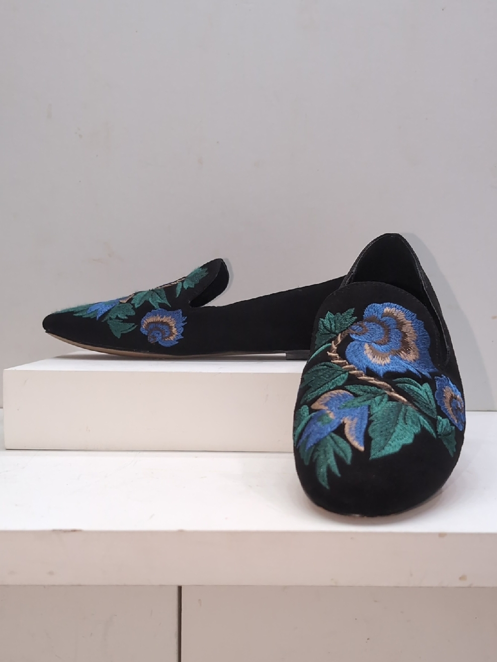 Chico's Black Velvet Loafers with Blue & Green Floral Embroidery Size 7M